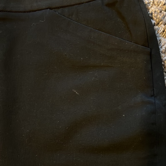 ♻️Theory Black Pencil Skirt - Picture 3 of 4